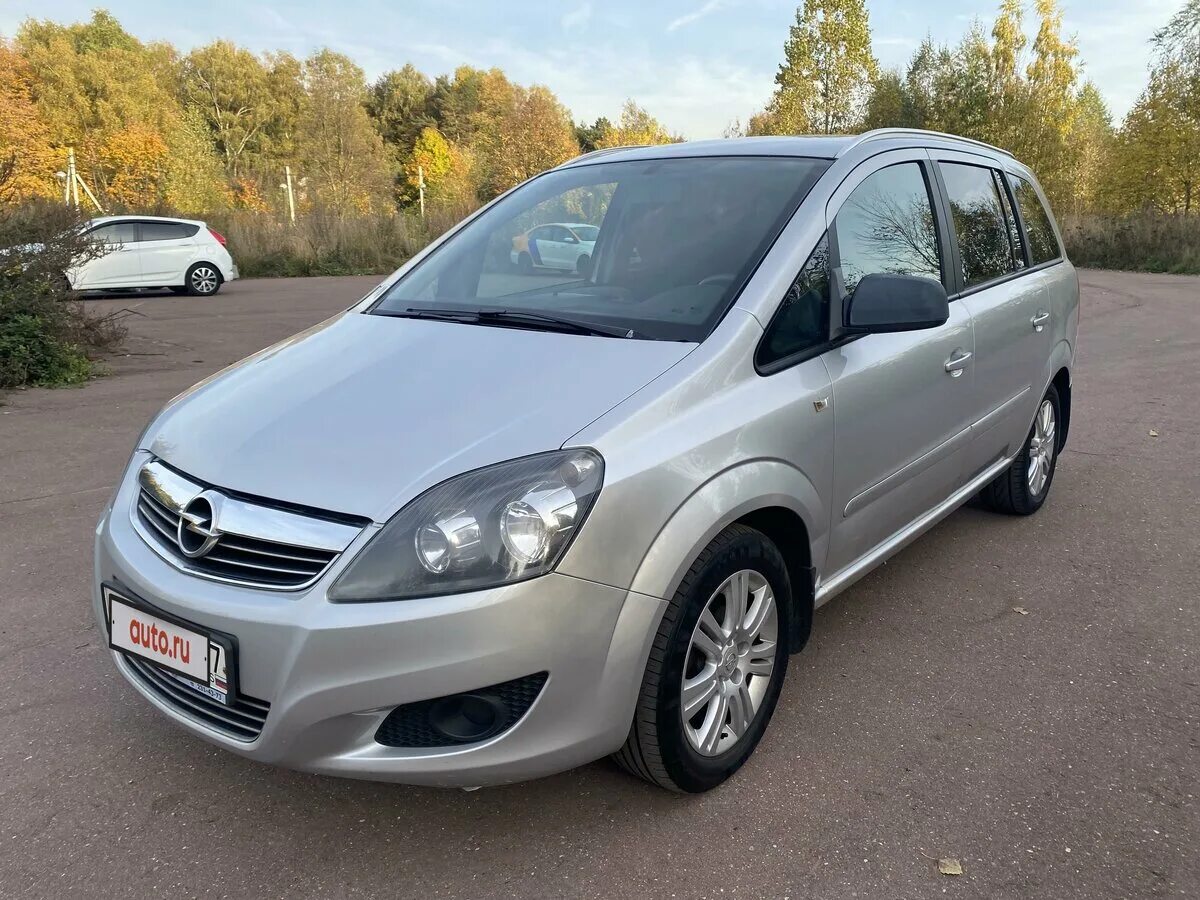 Opel Zafira b 2011. Опель Зафира 2011 года. Опель Зафира б 2011 год. Opel zafira 2011