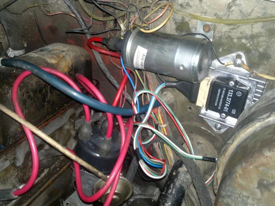 Почему греется катушка. Катушка зажигания на УАЗ 469 бесконтактная. Коммутатор на УАЗ 469 бесконтактное зажигание. Бесконтактное зажигание УАЗ 469. Бесконтактное зажигание УАЗ 469 УАЗ.