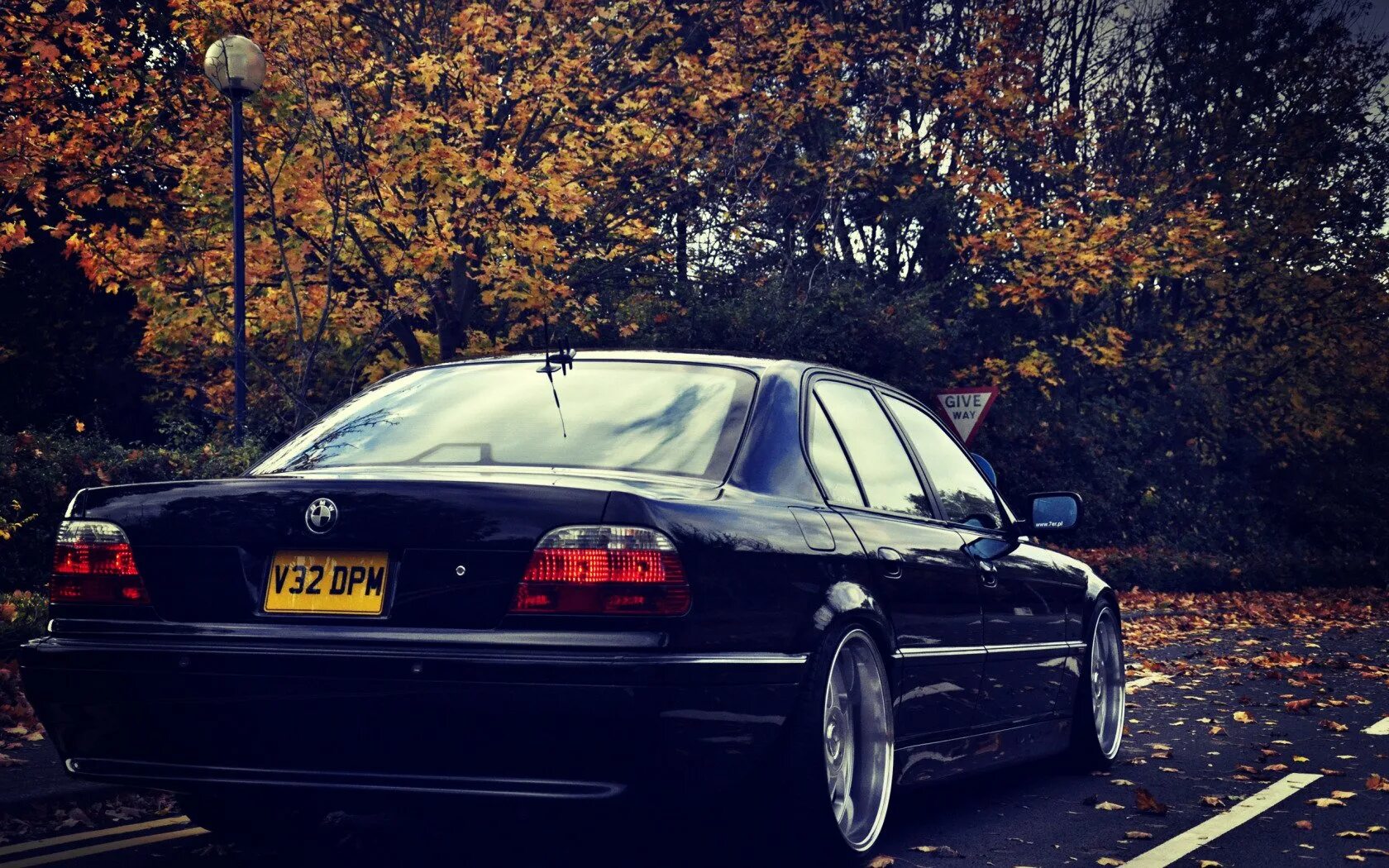 Бмв е38 е39. Bmw e38 740i. bmw 750 e38 бумер. bmw e38 750il бумер. бмв 750 е38.