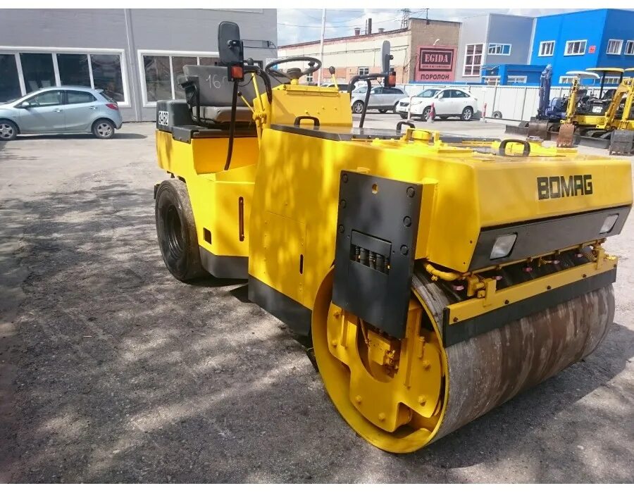 Купить каток 4. Bomag bw131acw. Каток Бомаг bw131acw. Bomag BW 131 ACW-5. Каток Bomag 131 ACV.