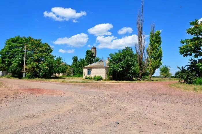 Пгт Ивановка Херсонской области. Село Ивановка Херсонской области. Херсонская область Ивановский район село Ивановка. Херсонская область Генический район село Ивановка.