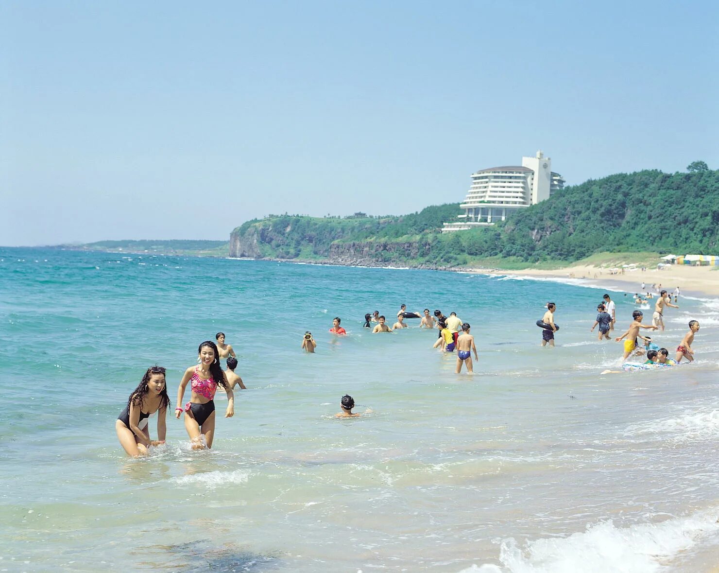 пляжи кореи чеджу. пусан хэундэ. пусан корея пляж хэундэ. пляжи кореи. сеул южная корея море.