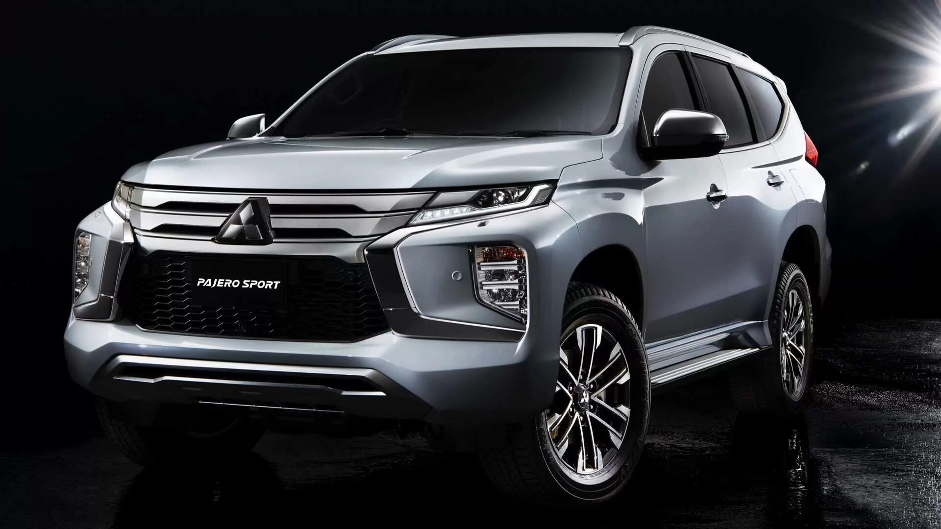 Mitsubishi новый год. Новый Mitsubishi Pajero Sport 2020. Новый Митсубиси Паджеро 2022. Mitsubishi Pajero 2020. Митсубиси Паджеро спорт 2020.