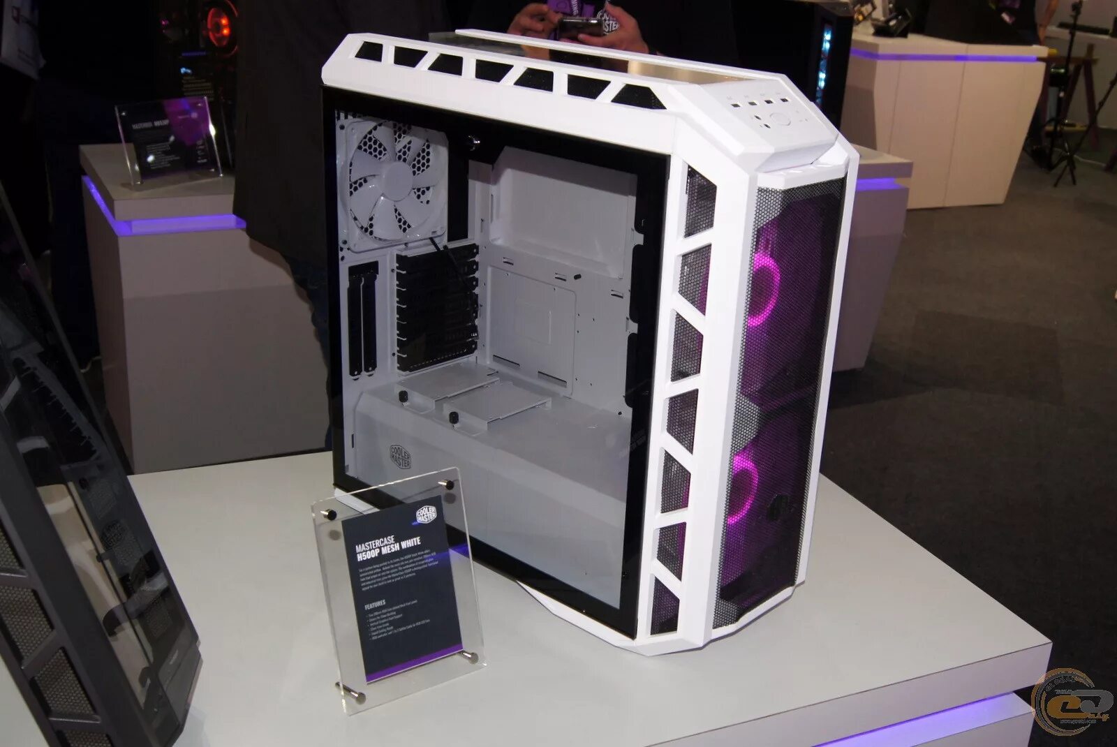 Cooler master h500m пк. Джон мастерс писатель. Pc cooler c3 t500. Х мастерс. Cooler master mastercase h500m.