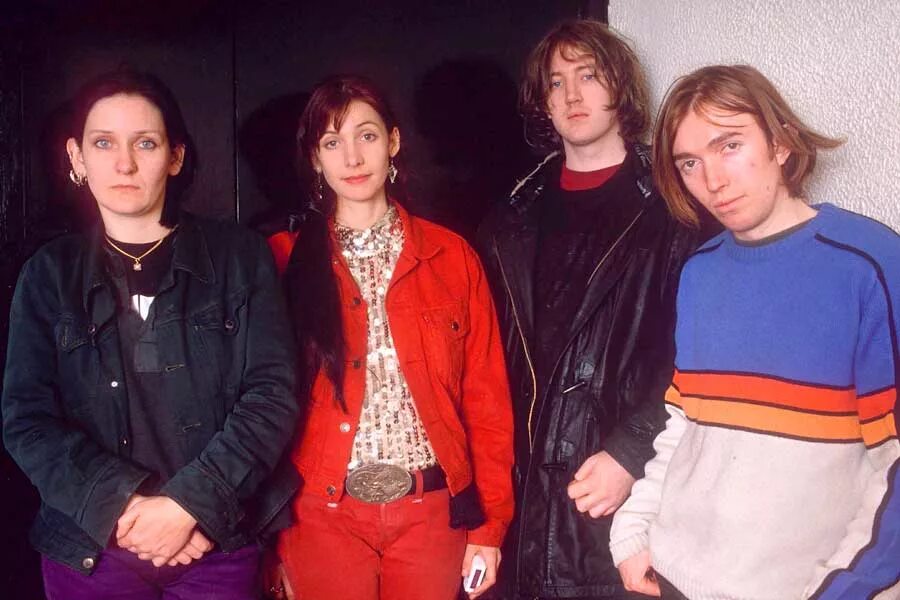 Группа my bloody valentine. Группа my bloody valentine. Mbv группа. Loveless группа. My bloody valentine 1981 concepts.
