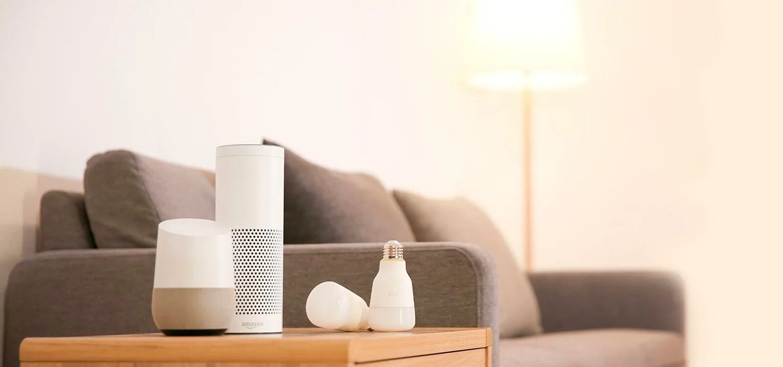 Yeelight cube. Светильник xiaomi yeelight. xiaomi mi smart led bulb (warm white) коробка. xiaomi yeelight smart led bulb. yeelight monitor lamp.