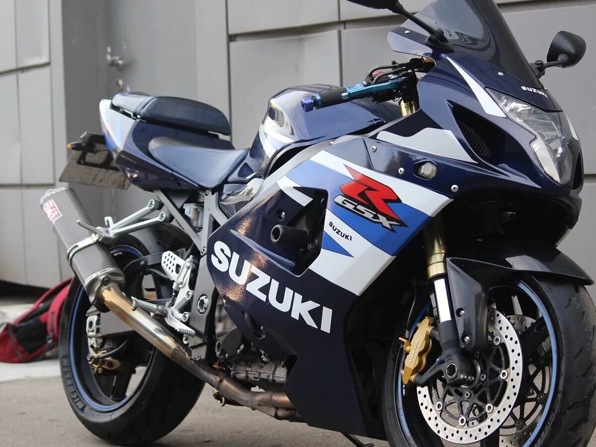 Куплю suzuki gsx r. Suzuki GSX-R 750. Suzuki GSX-R 750 2004. Suzuki GSX-R 750 k5. Сузуки GSXR 750 2004.