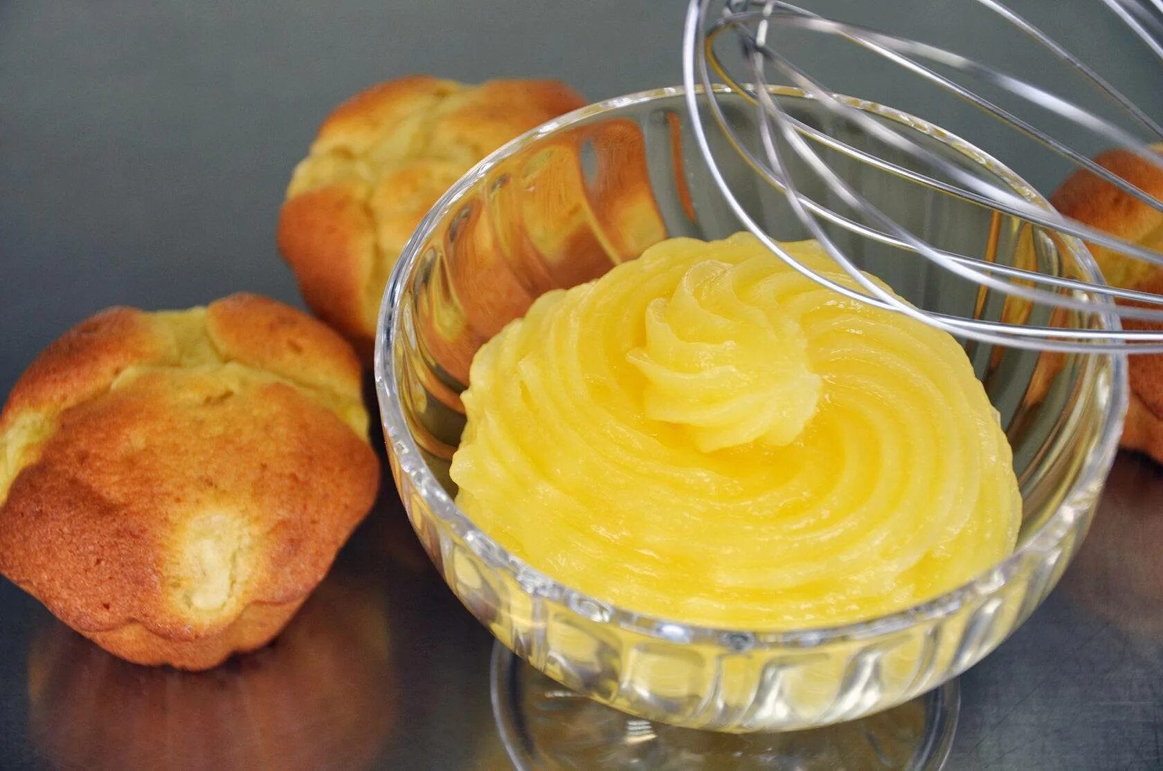 Торт с кремом патисьер. Как приготовить заварной вкусный. Густой заварной крем. Заварной крем. Как приготовить заварной вкусный.