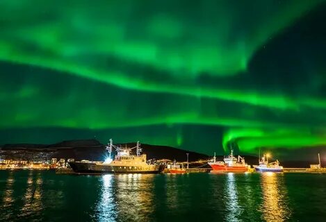 Murmansk russia northern lights