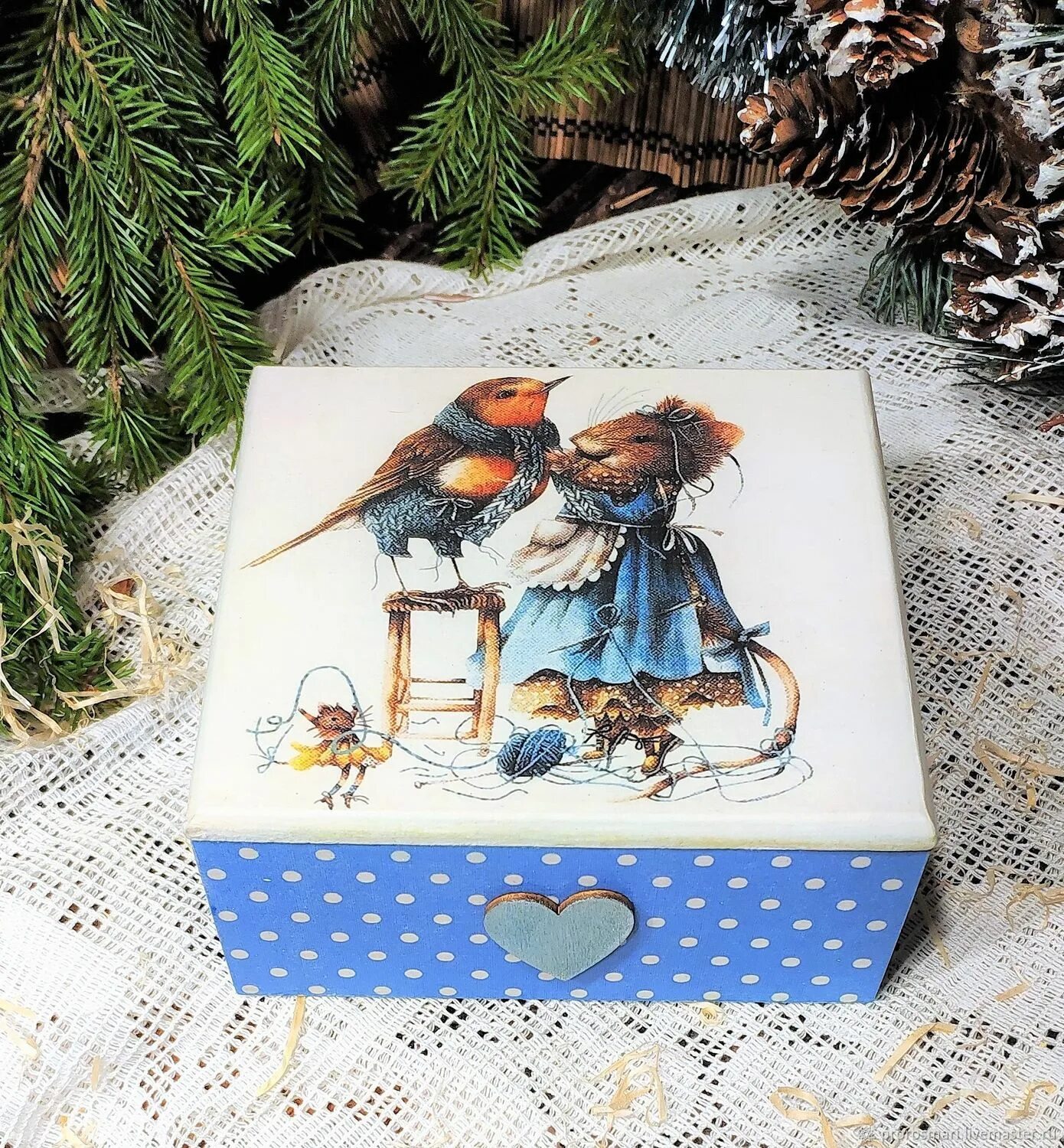 Игрушка их спичечногг коробка. Мышка на коробку. Мышка в коробке, медиум, maileg. Коробочка мышка. Коробка с мышами.