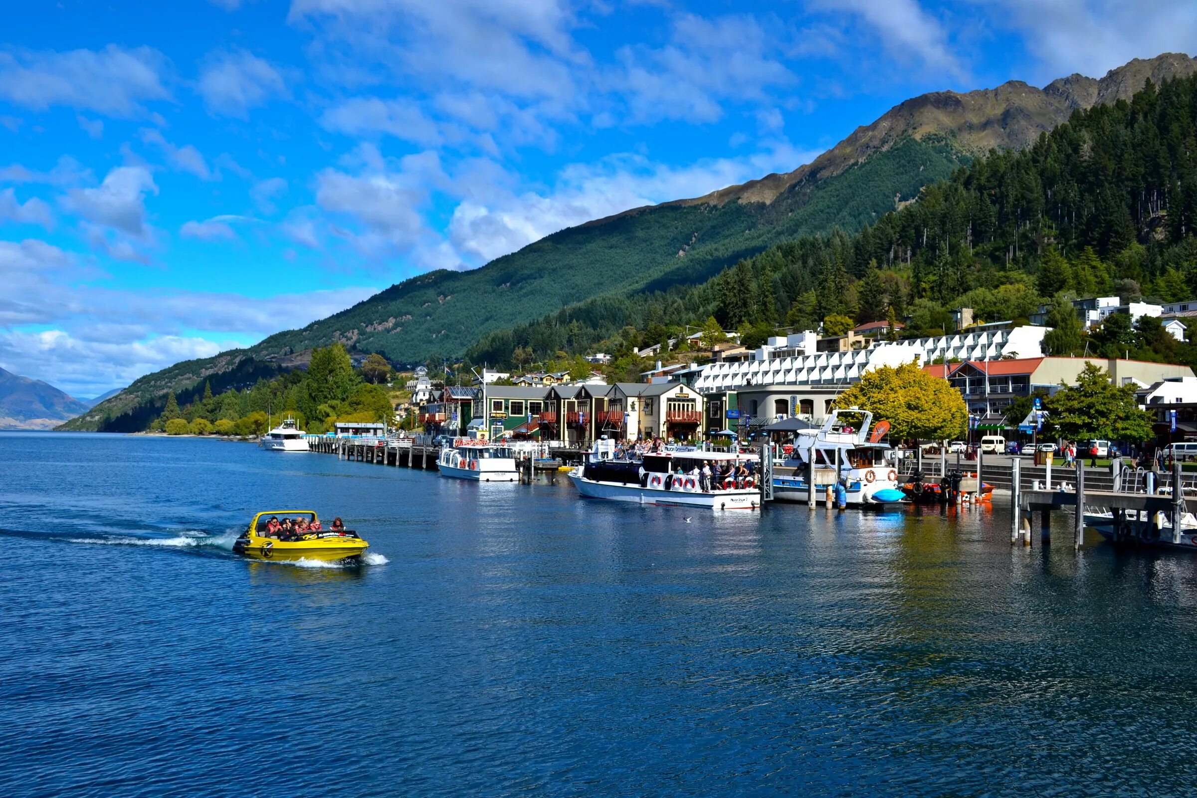 New zealand state. Новая Зеландия. Квинстаун. Порт Квинстаун. Куинстаун Ирландия.