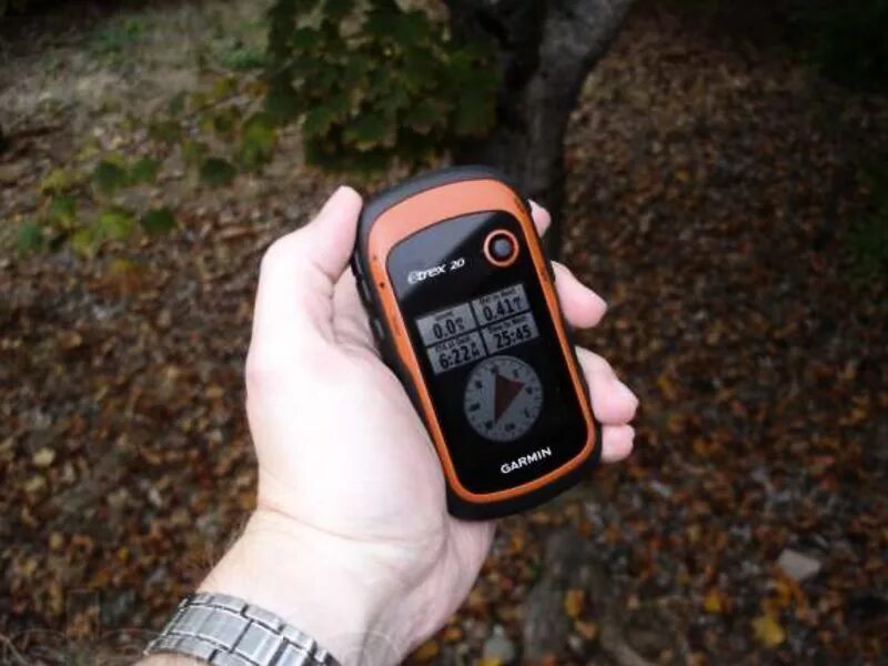 Навигатор для похода в лес. Gps-навигатор garmin etrex 20x. gps навигатор туристический garmin etrex 20x. навигатор garmin etrex 20. навигатор гармин для леса.