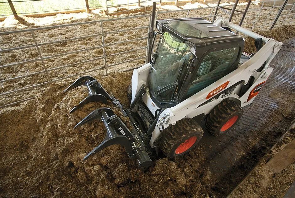 Bob tach bobcat. Мини-погрузчик bobcat s590. бобкэт s530. погрузчик bobcat s630. bobcat s590 2025.