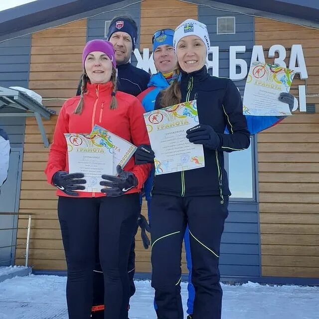 школа горнолыжного спорта бренд. индивидуальный спринт лыжные гонки. клуб любителей лыжного спорта пермь. гонки 6 марта 2022 года в алексеевский лыжная база 2011- 2012г. лыжный клуб реклама.