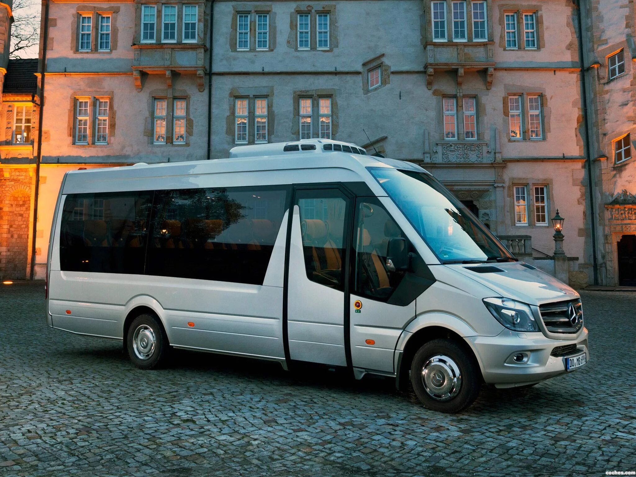 Mercedes-Benz Sprinter Travel 65. Микроавтобус Мерседес Sprinter. Мерседес Спринтер пассажирский. Мерседес Бенц Спринтер турист. Микроавтобус на 20 мест