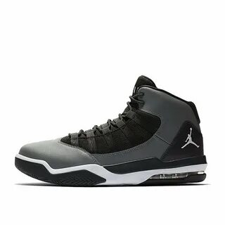 Nike jordan max aura 4