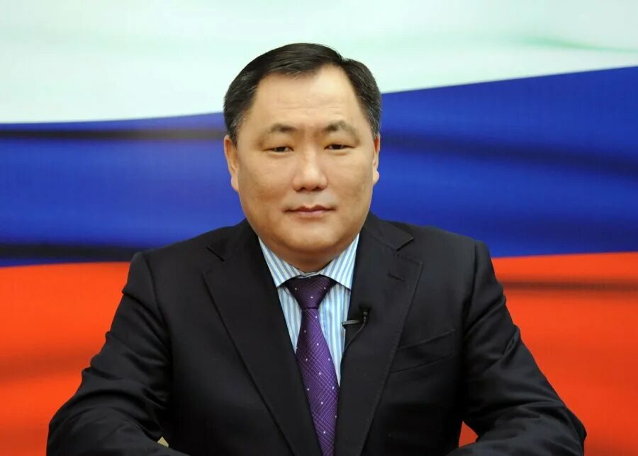 Главе председателю правительства республики тыва. Ховалыг встретился с раисом татарстана р. Глава республики тыва. Тыва руководитель. Глава тыва в.