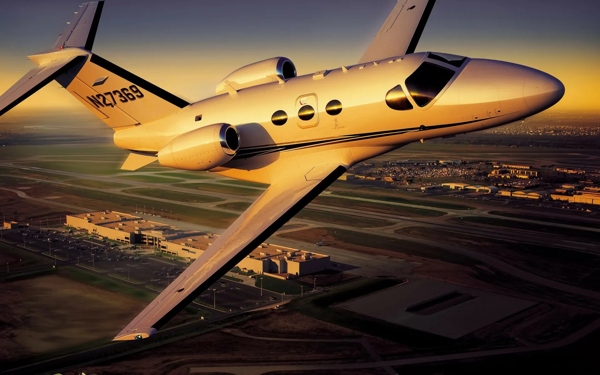 Покажи фотографии самолетов. Cessna Citation Mustang. Бизнес Джет Мустанг. Cirrus sf50. Cirrus Vision sf50.