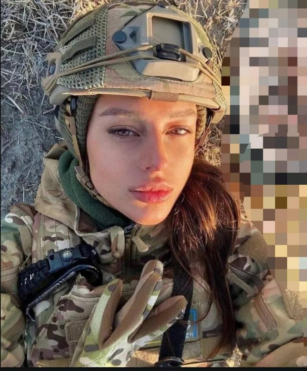 Украинская Анджелина Джоли снайперша. Снайперша Саша Джоли украинская.