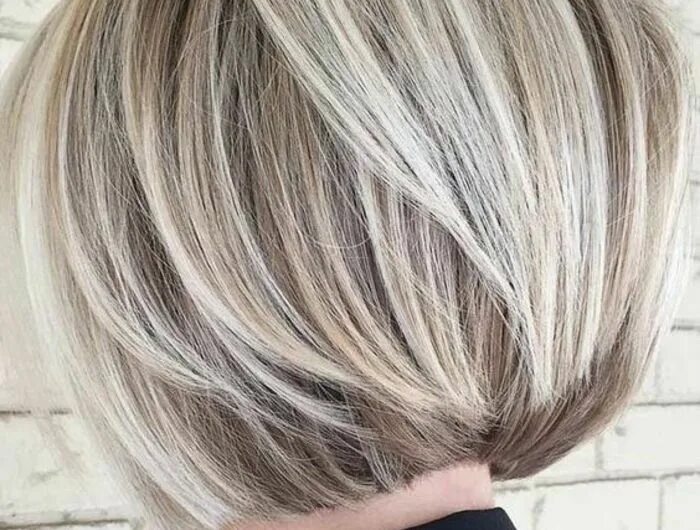 Lived in blonde by @kyprikhair Short hair balayage, Long hair styles, Stylish sh