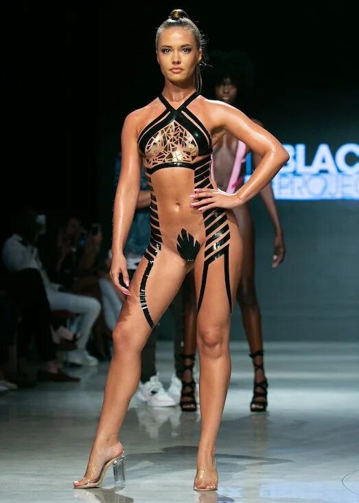 Black tape project 2020 арун невадер. Black tape project models. Black tape project 2022 модели. Black tape project 2020 арун невадер. Joel alvarez miami swim 2021 актрисе.