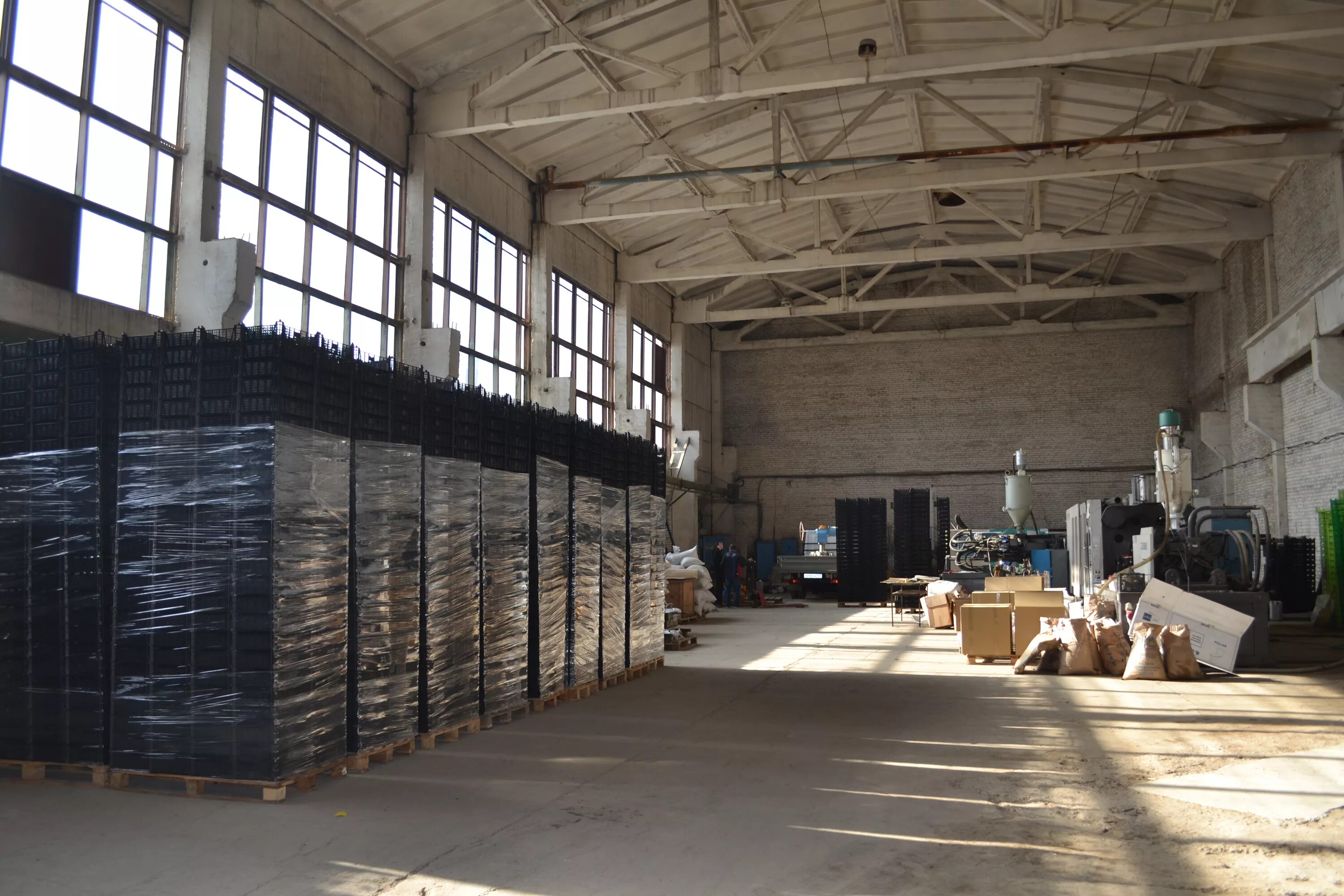 Склад на марков. Г. Ооо "ум-4". 4 тихорецкий проезд 5 2 краснодар. Краснодар, 4-й тихорецкий проезд, 5/2.