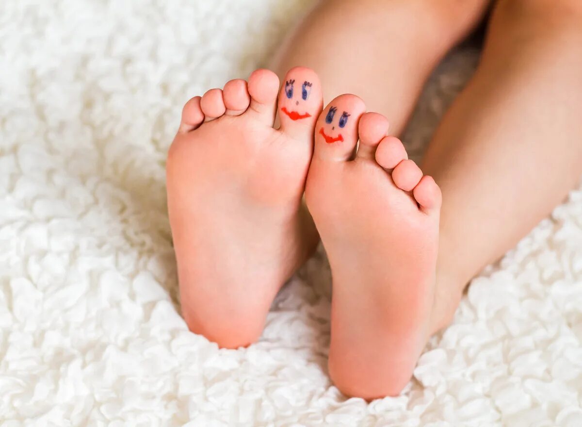 Детские feet. Стопы. Женские детские стопы. Feet дети. Детские стопы крупным планом.