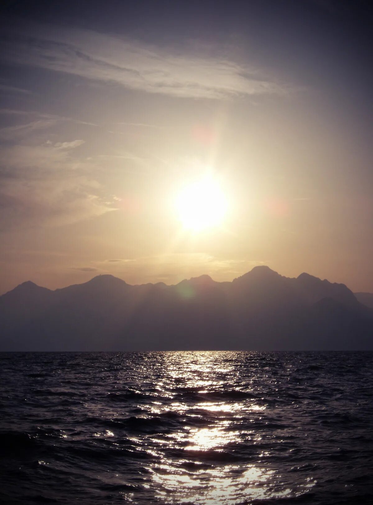 Горы море солнце песни. Горы море солнце песни. Рассвет море горы. Горы море солнце песни. Рассвет море горы.