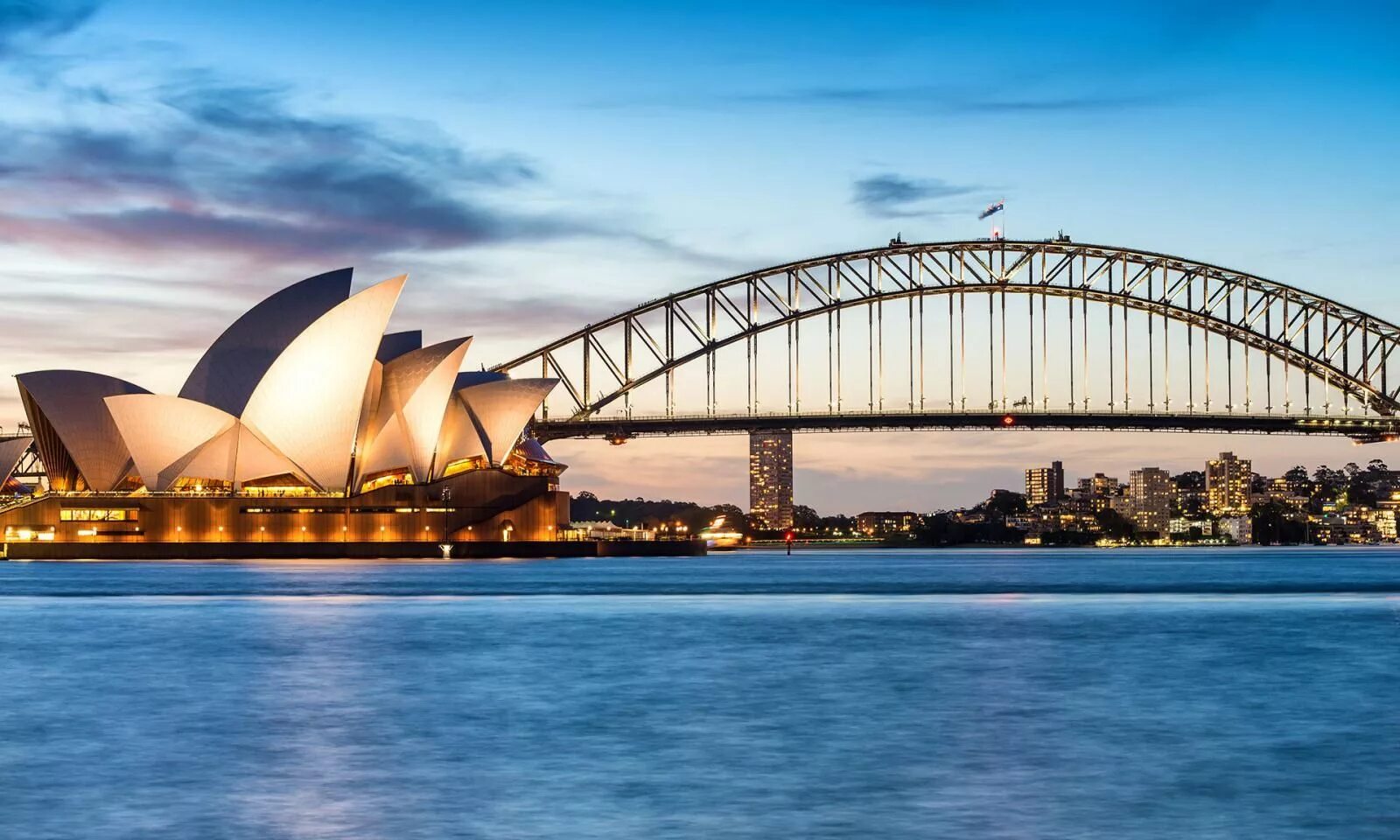 Sydney. Сиднейский оперный театр и Харбор-бридж. Сидней Роулетт. Австралия мост Харбор бридж (г. Сидней). Сидней мост и оперный театр.
