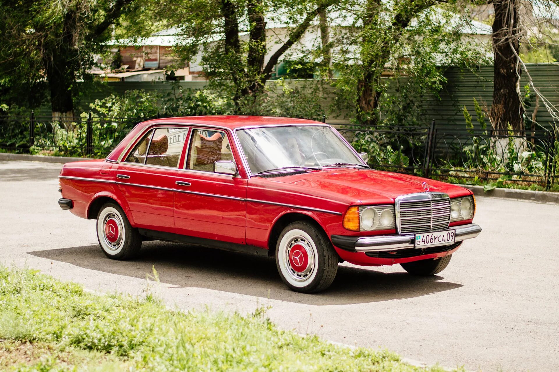 Куплю 123 кузов. Mercedes-Benz w123. Мерседес Бенц w123. Mercedes-Benz w123 230. Mercedes Benz e230 w123.