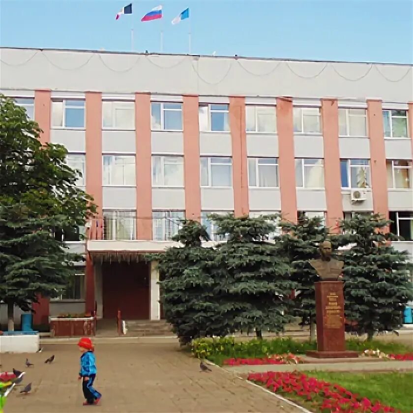 Ижевск р н ленинский. Панорамный дом ижевск. Администрация ленинского района ижевск. Жк металлург ижевск. Ленинская администрация ижевск.