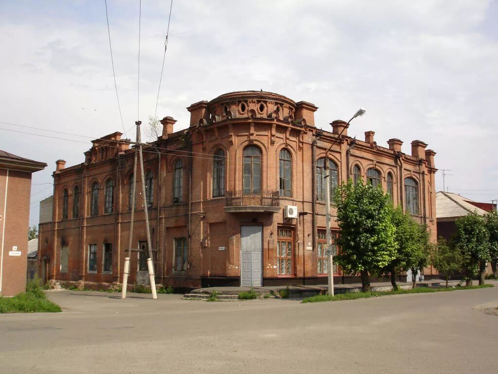 Дом купца Пудовкина в городе камень-на-Оби. Камень-на-Оби Алтайский край. Город камень на Оби Алтайский край. Достопримечательности камень на Оби Алтайский край. Центр камень на оби