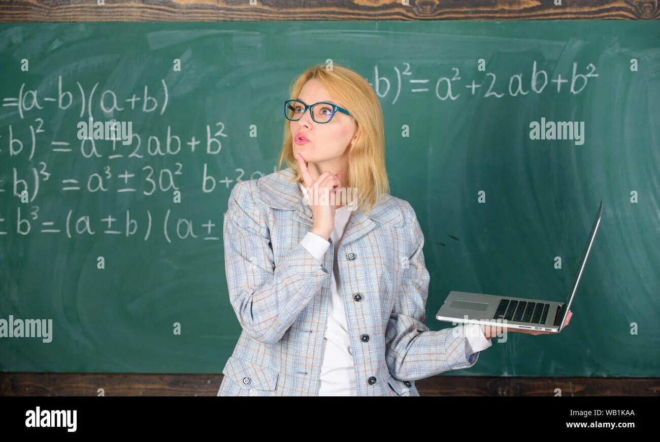 Умный учитель. NBG учитель умный. Young female teacher wearing Glasses holding License Plates and Abacus PNG. Умные преподаватели