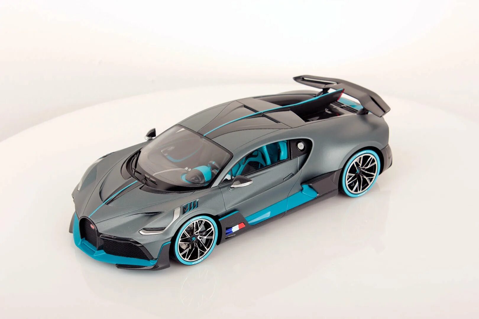 Машинки hot Wheels Бугатти. Машинка hot Wheels Bugatti Chiron. Хот Вилс Бугатти Шерон. Хот вилс бугатти