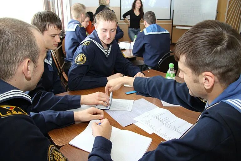 Морской колледж после 9 класса. Морской колледж судоводитель. мгу невельского смф. морской техникум в иркутске. сахалинский морской колледж.