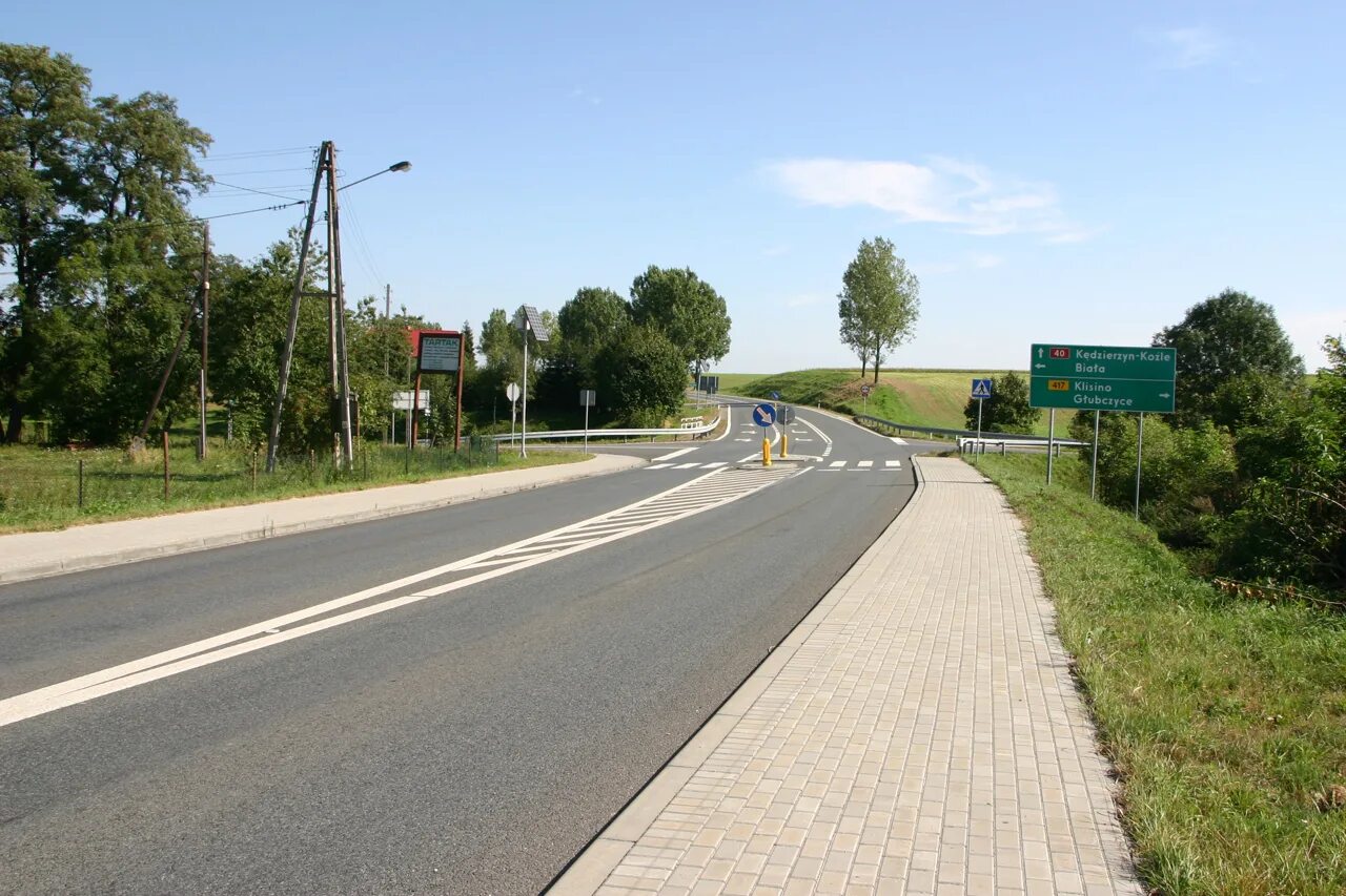 Road 40. Ласковице. Ласковица. Фото Псковская область деревня Ласковица. Населения лечь Лясковице.