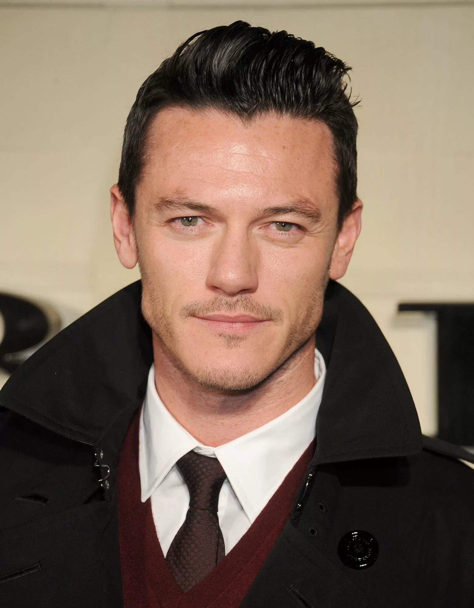 Luke evans. Люк Эванс. Актер люк Эванс. Люк Эванс 2022. Люк Эванс фото.