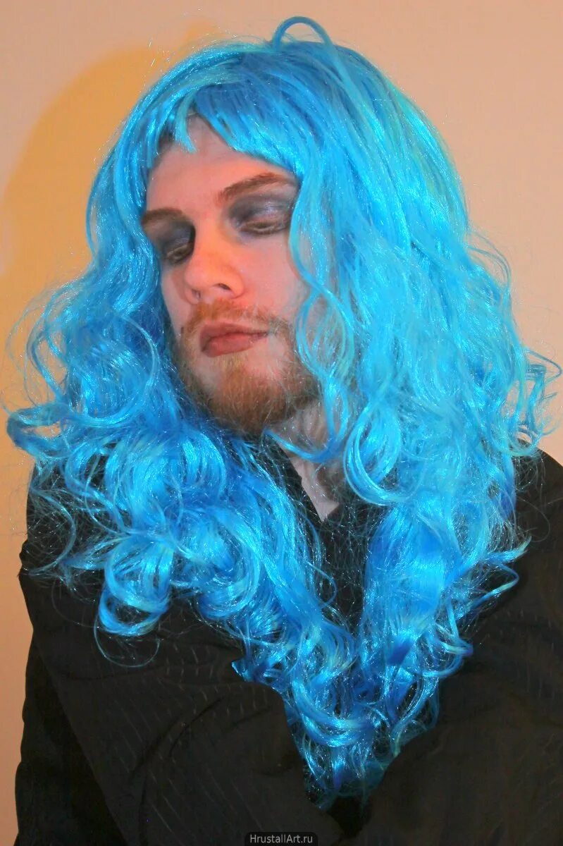 Линда халберг синие волосы. Девушка с синими волосами. Знаки зодиака. Парень с голубыми волосами. Влюбленная пара.