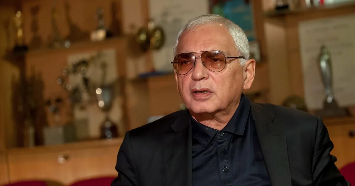 Родители михаила шахназарова