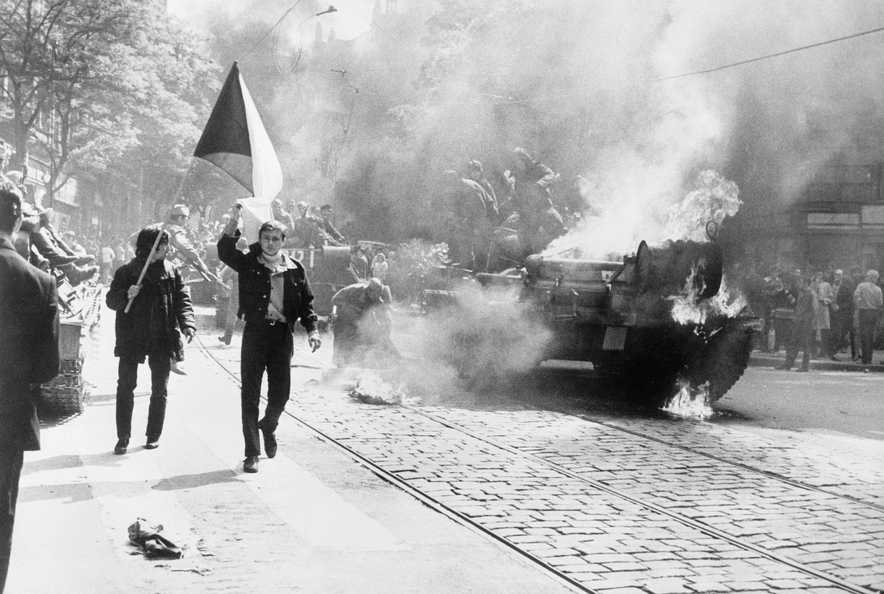 Создание чехословакии. Советские войска в Праге Чехословакия 1968. Прага август 1968.