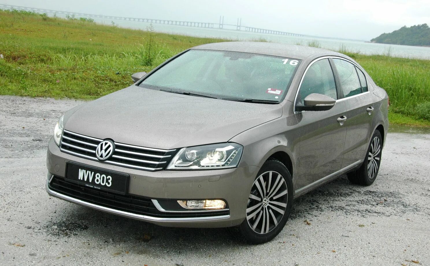 Фольксваген Пассат 1.8 2008. Passat TSI b7. Volkswagen Passat 1.8 TSI. Volkswagen Passat TSI 2013.