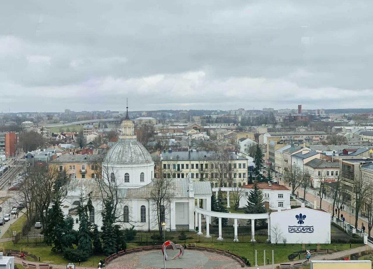 Даугавпилс центр города. Даугавпилс улицы. Двинская крепость даугавпилс. Даугавпилс центр города. Город даугавпилс латвия.