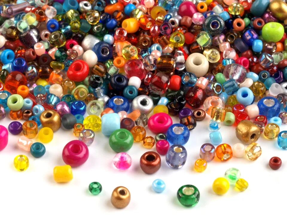 Бусинки для рукоделия. Бисер бусины стразы. Разные бусины. Разноцветные бусины. Крупные бусы.