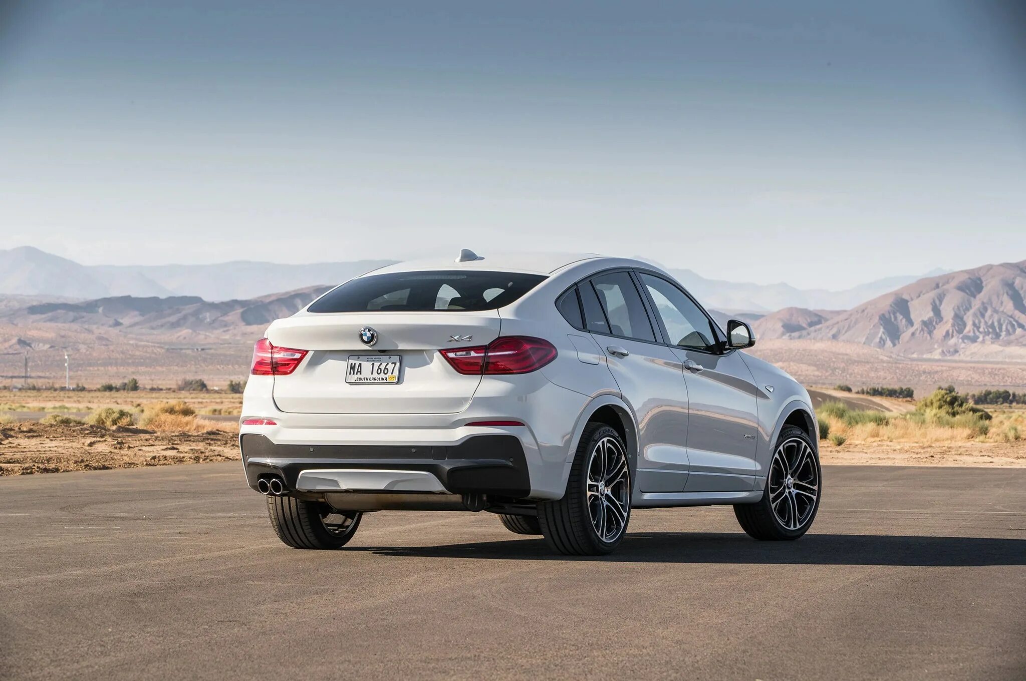 Пока икс 6 про купить. BMW x4 m 2018. БМВ Икс 4. БМВ х4 хэтчбек. БМВ х4 2022.