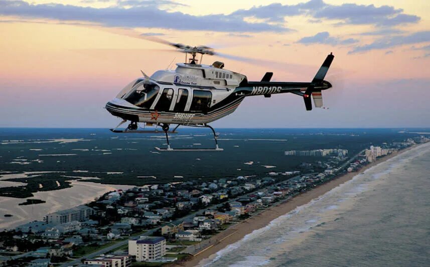 Вертолет президента сша marine one. Беспилотник вертолетного типа. Вертолет uber в нью йорке. Чёрный с белым футуристичный вертолёт. Вертолет 212.