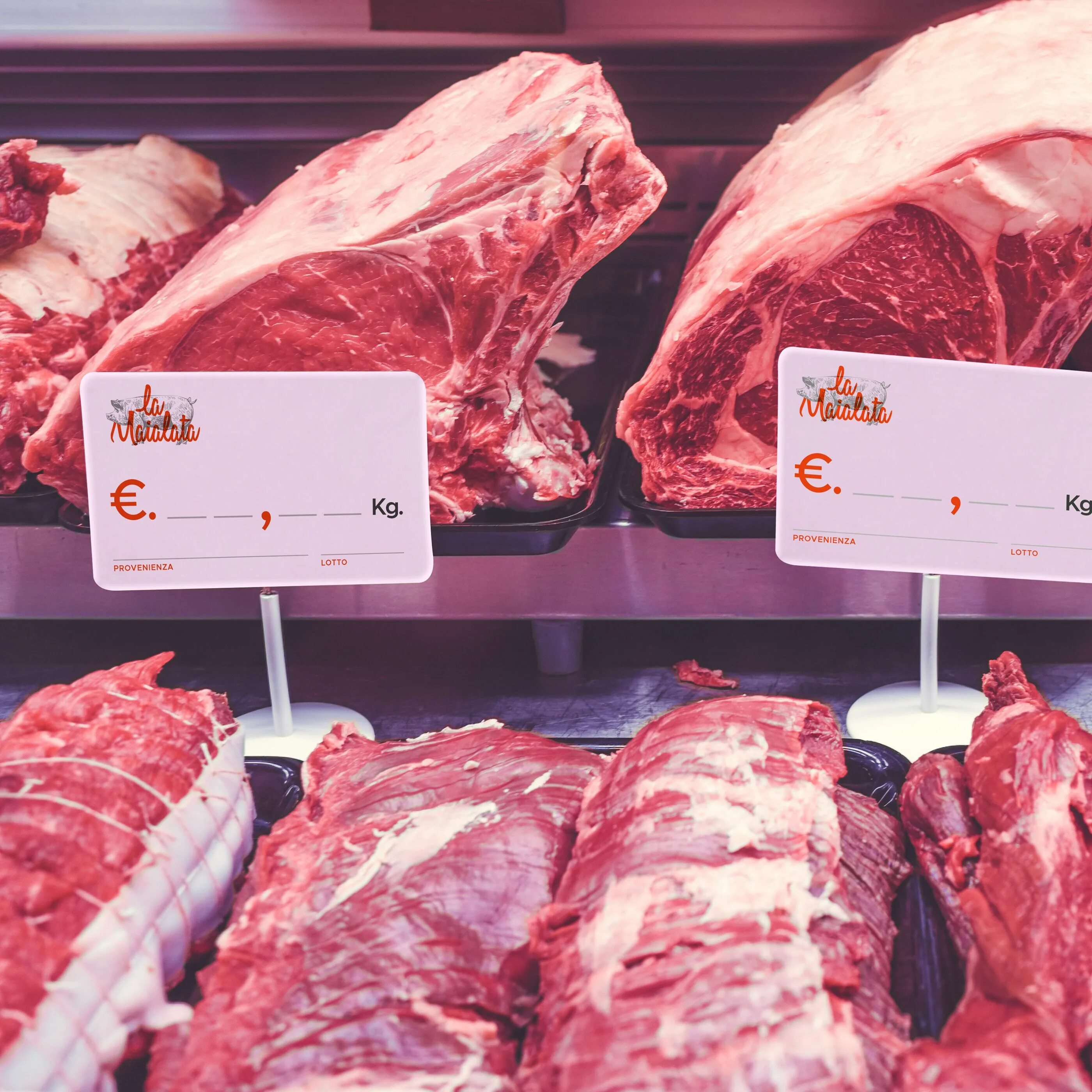 Butcher s. Butcher s. Витрина мясная лавка халяль. Мясной семейный бизнес. Мясной магазин в америке.