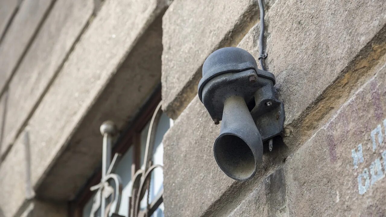 Почему в волгограде сирены