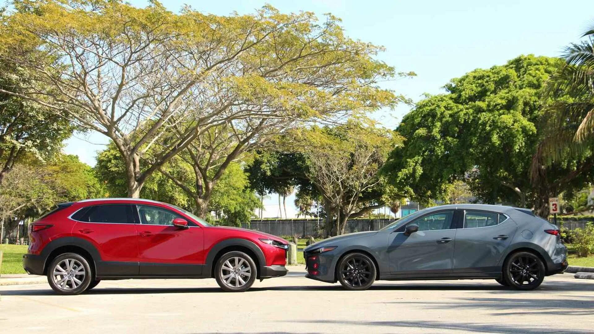 Мазда cx30 и cx5. Клиренс Mazda CX-3. Mazda CX 3 vs cx30. Мазда СХ-5. Клиренс mazda cx