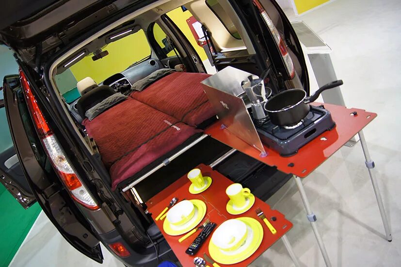 снаряжение для автотуризма. аварийный набор для выживания. багажник экспедиционный land rover discovery 3. экспедиция на диксон. багажник ford explorer 2000.