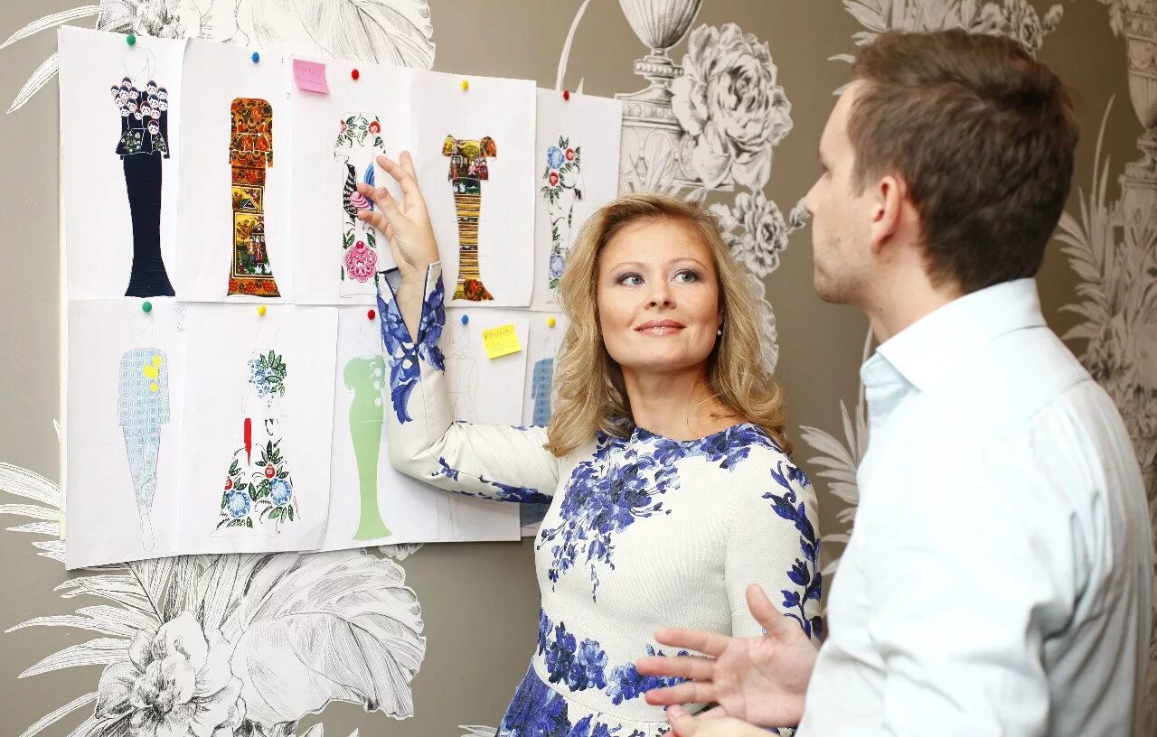 художник дизайнер. нижегородская вышивка. художественный модельер. искусство в одежде. гальяно для марджела.